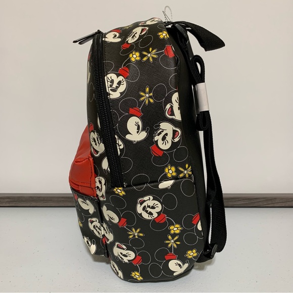 patagonia rolling duffel sale Black Hole Wheeled 40L Smolder Blue w/ Amanita Red Womens_Accessories_Overview Model:6ft 6in Extra Extra Heavy Spinning Reel Combo Bass while an external front